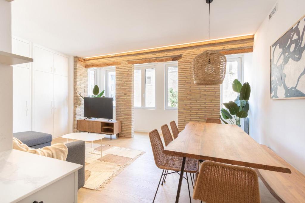 Daniela's Lovely Apartment Aire y Wifi by Apartamentos Logrono org